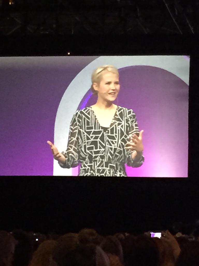 Keynote Soeaker at the YOUNIQUE Convention.