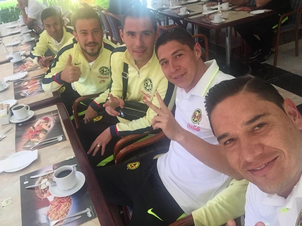 MoyMu23's tweet photo. Buenos días vamos a desayunar!!!!! Provecho todo a toda la banda
#VamosAmerica 
#JuntosPorLaGloria http://t.co/q6yfpQs1rX