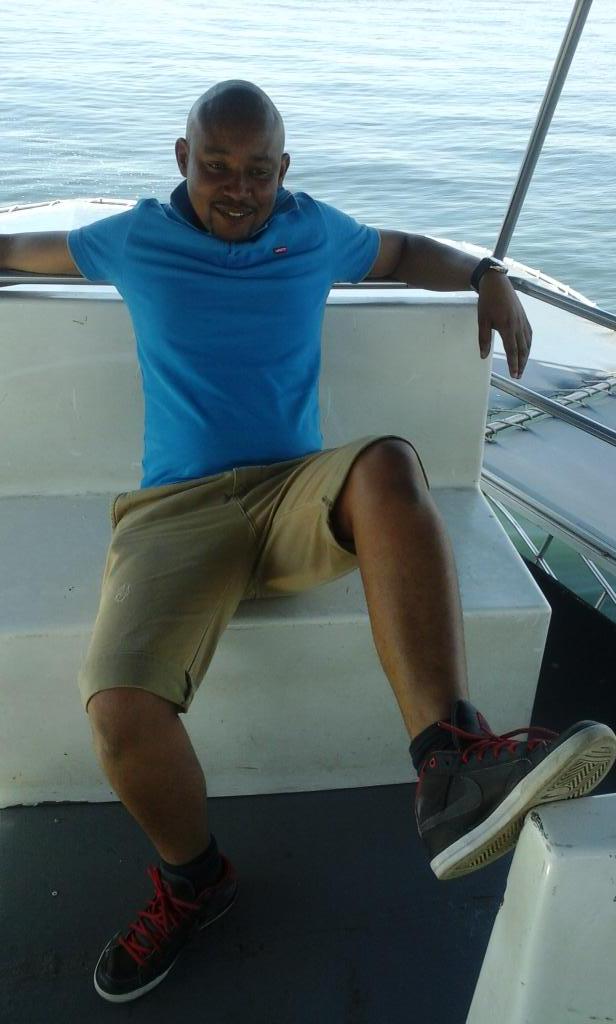 ThabeTech1's tweet image. Holiday things...