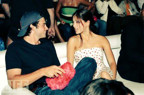 MichelleWelling's tweet photo. Tom Welling and @MsKristinKreuk behind the scenes. .
I miss #Smallville... http://t.co/D0VRngJN66