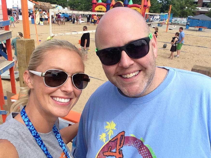 AlliHayesMedia's tweet photo. #OTR2015 @ontheriverfest @FunRobbieRob http://t.co/IGtjpjsh6v