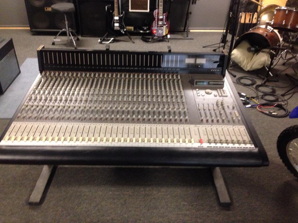 RobotFossils's tweet photo. Integrating this console into my studio rig.......pile of cables here I come. #studio#music#recording#producer http://t.co/fMyV1hXnno