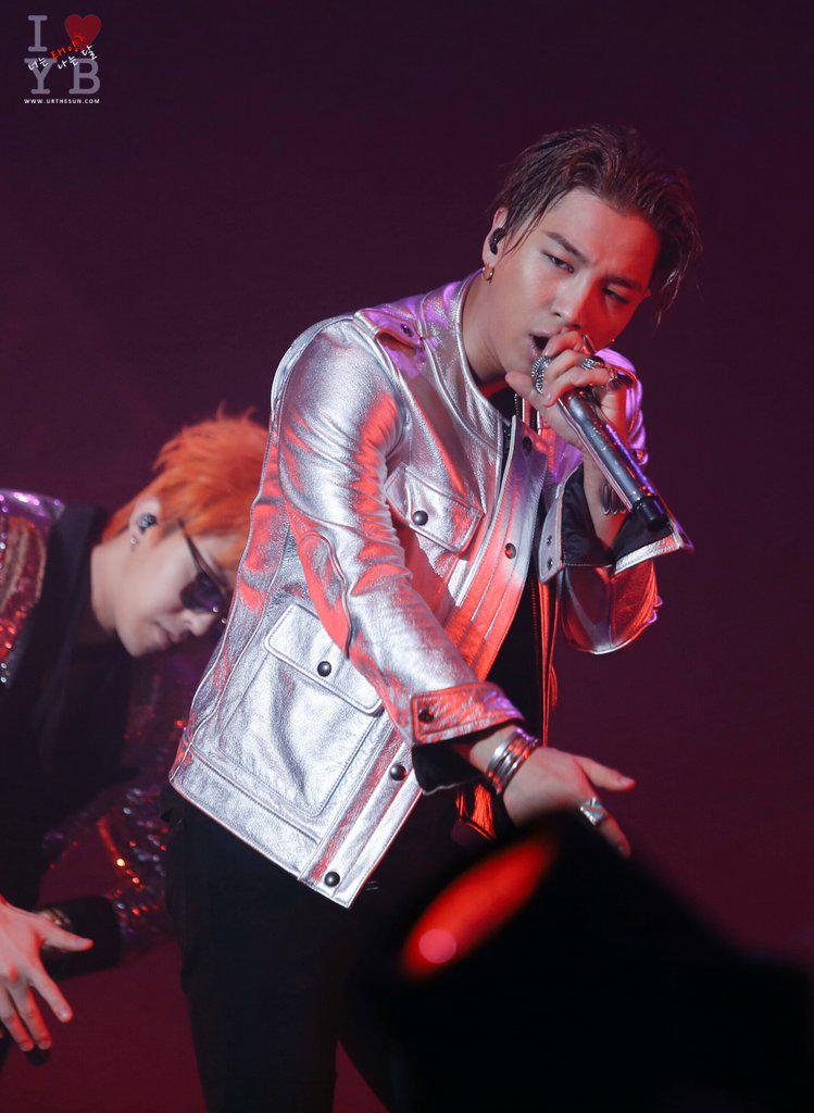 URTHESUN's tweet photo. [PHOTO] #태양🌞 @ 150807 #MADEinShenZhen 
난 불을 질러🔥🔥🔥 심장을  태워💣💣💣 
@Realtaeyang #TAEYANG #영배 #태양달 #빅뱅 http://t.co/9n0CoLqTmA