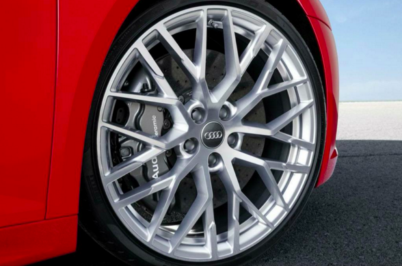 Não tem como negar: cada detalhe de um Audi o torna mais impressionante. #Audi #AudiBR #VorsprungdurchTecknik http://t.co/ZJiam9qeTQ