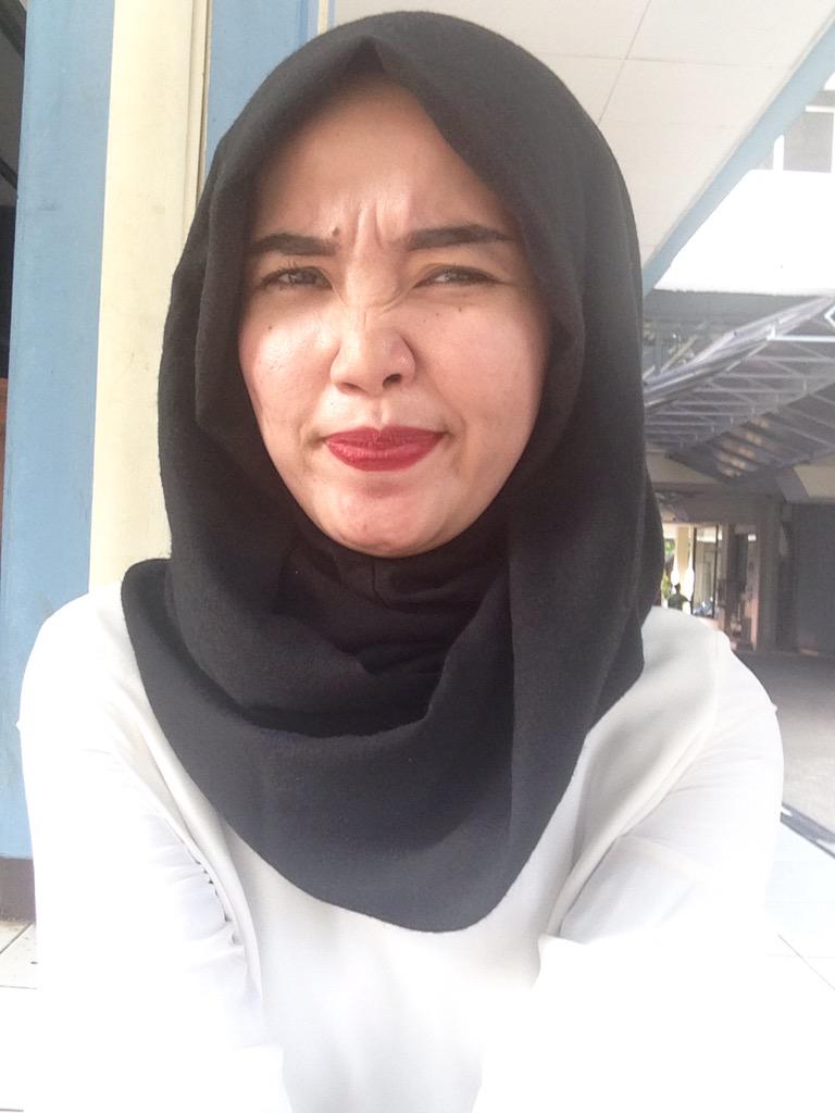 veeyaaaa's tweet photo. Ibu bismillah yaa http://t.co/nHI9Avggir
