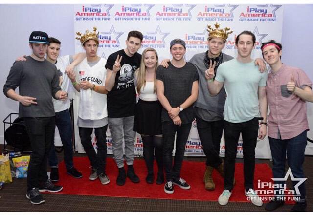 PeaceRose96's tweet image. #WECHOSESDK @SETTLEDOWNKIDS @kellyyyloperrr