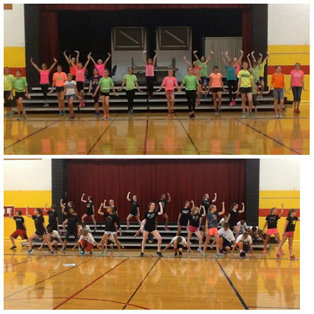 Miss_Loomis's tweet photo. Radiance and Eclipse show choirs at yesterday's parent shows #finalpose http://t.co/G1rBHJo3KO