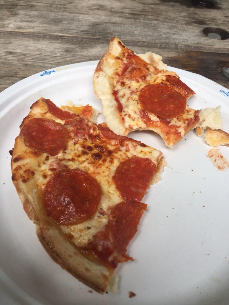 Alymariex3's tweet image. @Nick_TheHat I&apos;m eating pizza for breakfast #WECHOOSESDK