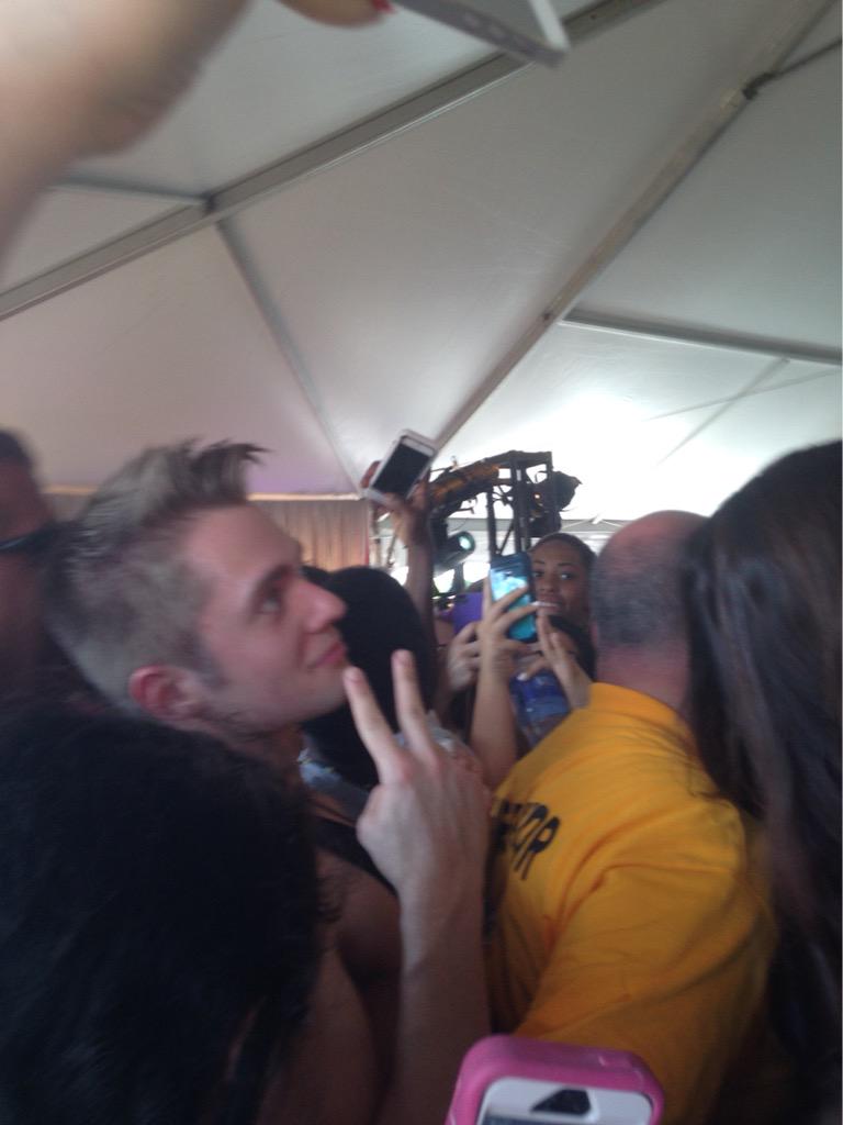 teaminternetor3's tweet image. me tryna keep cool in all this SDK chaos rn #WeChoseSDK #WECHOOSESDK