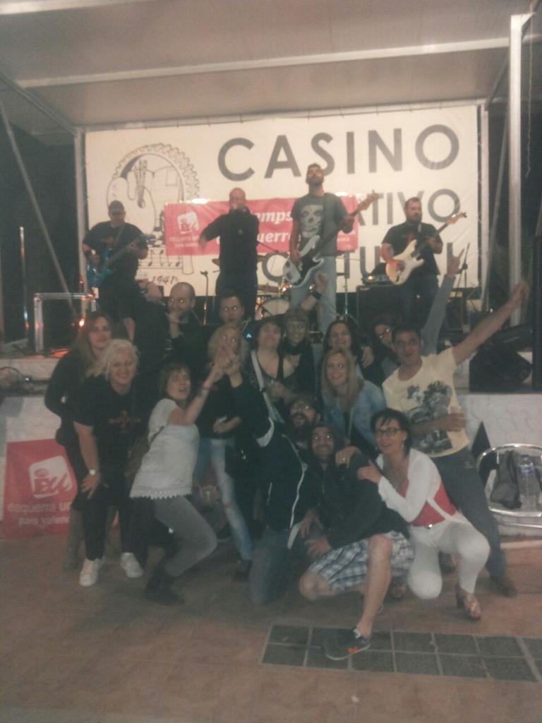 rockinfiltra2's tweet photo. Foto del día del concierto en la gerencia ( puerto de Sagunto). http://t.co/kUoYx3XTde