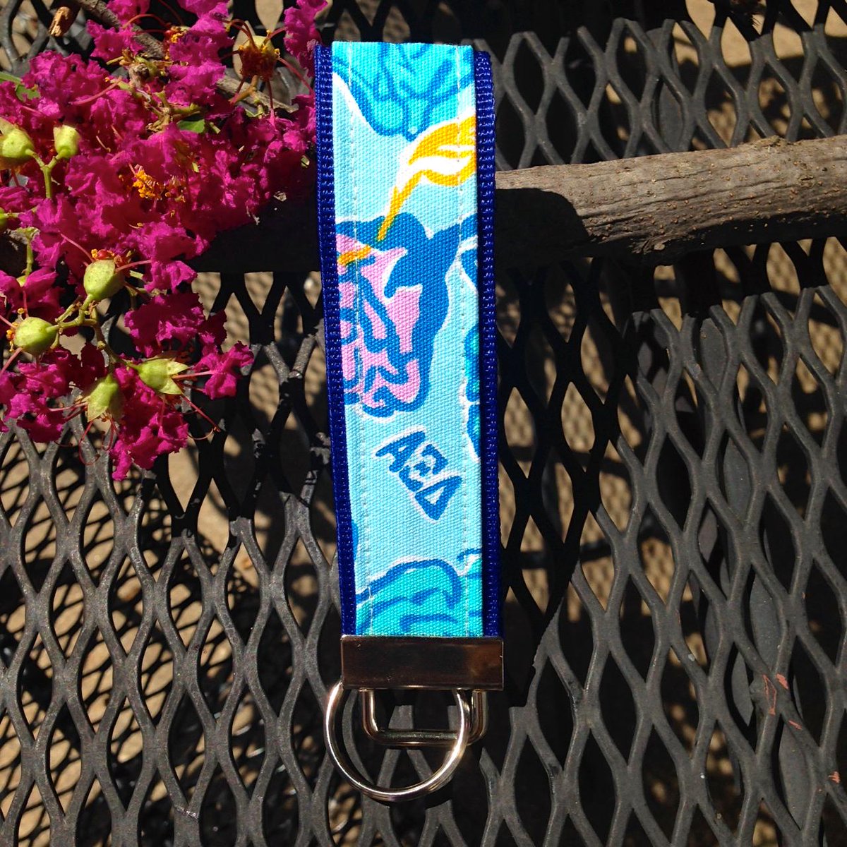 Ruby_Station's tweet image. THEY'RE HERE!! Pick up our new ΦΜ and ΑΞΔ Lilly Pulitzer sorority wristlets today at etsy.com/shop/rubystati…