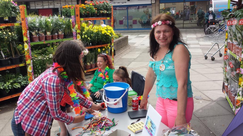 TescoLinlithgow's tweet photo. Our Customer's and staff have raised over £600 for @DiabetesUK and @TheBHF so far this weekend by Rocking the Shop http://t.co/nvTvbaf0yf