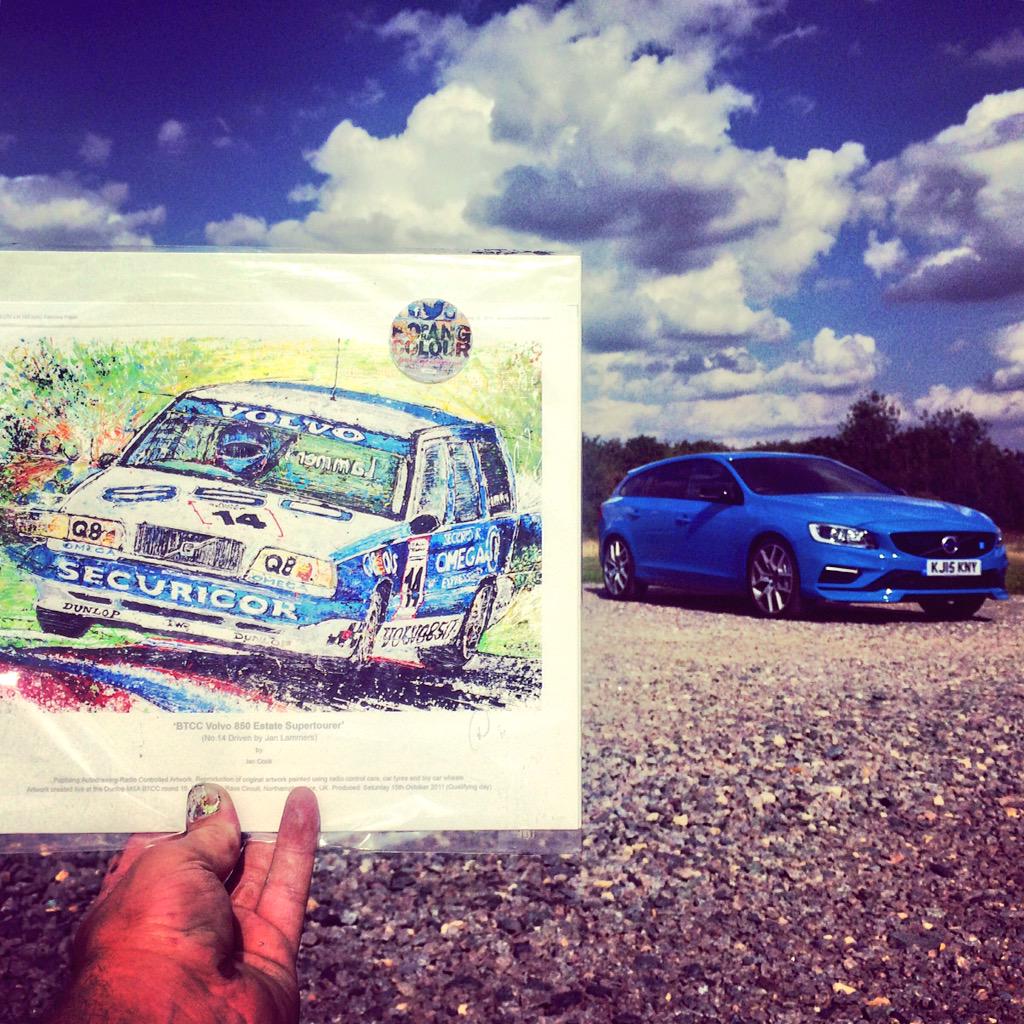 Popbangcolour's tweet image. The @VolvoCarUK V60 #testcar with a  @popbangcolour print of the #BTCC 850 off popbangcolourshop.com #PaintwithCars