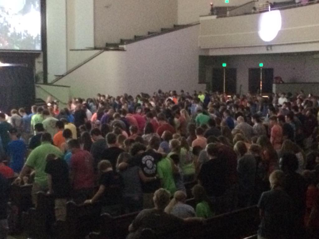 warren_g_'s tweet photo. Students in prayer partners praying for awakening @YECArkansas #revival #awakening http://t.co/A7p0ihTmP9