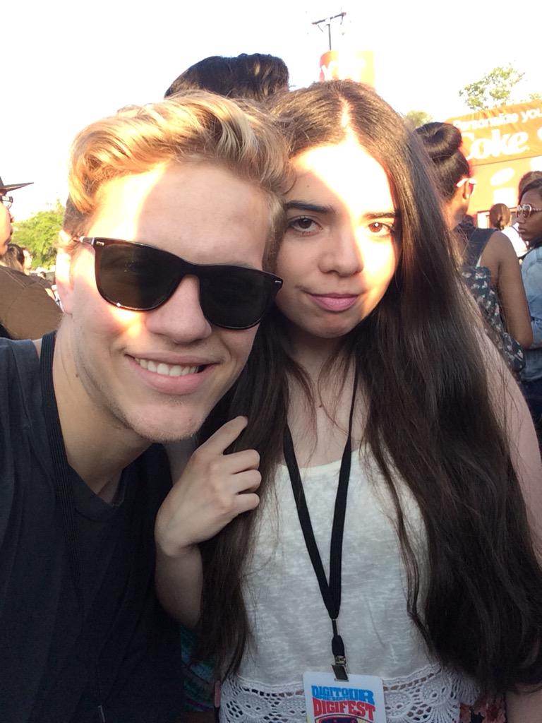 MaddyGoffredo's tweet image. Heyy I&apos;m Maddy&amp;amp;I shall never choose a lane😎 #sdkfollowparty