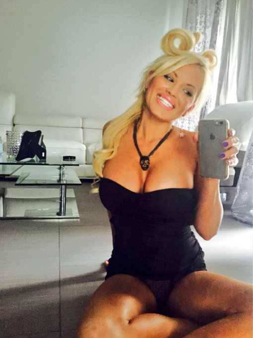 Smile. Have a beautiful day http://t.co/Yr9MgFY9Qp<a href="/tag/love"class="tags"><span>#love</span></a><a href="/tag/playmate"class="tags"><span>#playmate</span></a><a href="/tag/bikini"class="tags"><span>#bikini</span></a><a href="/tag/sexy"class="tags"><span>#sexy</span></a><a href="/tag/sex"class="tags"><span>#sex</span></a><a href="/tag/kiss"class="tags"><span>#kiss</span></a><a href="/tag/feathers"class="tags"><span>#feathers</span></a>