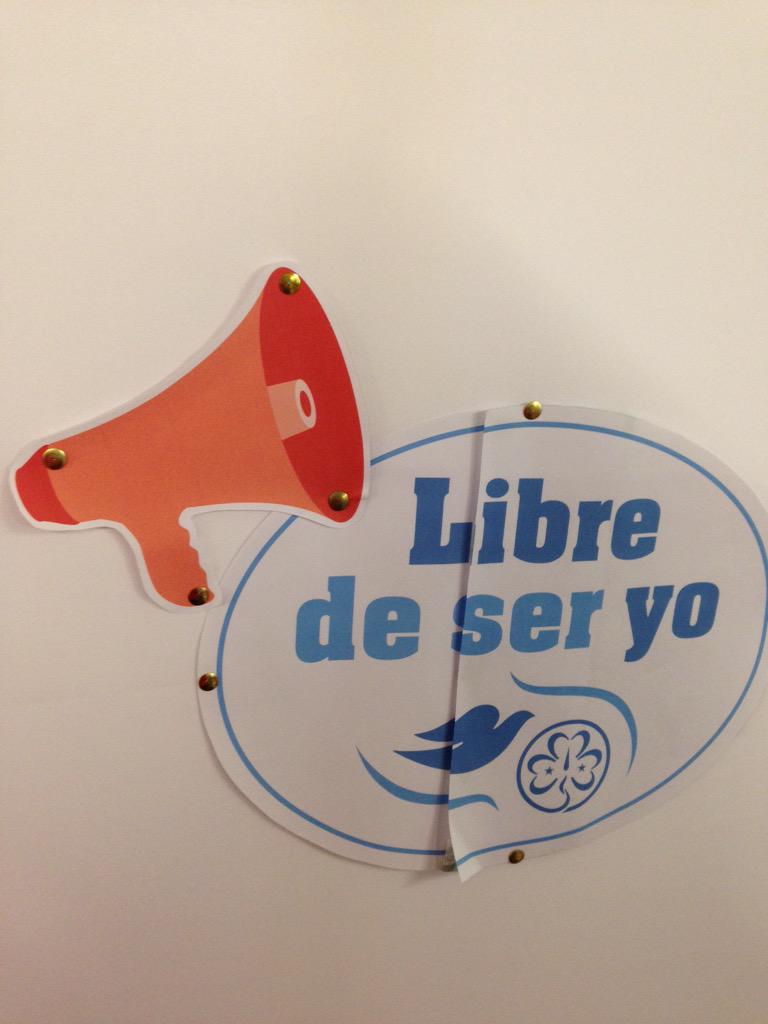 flissiieee's tweet photo. @4PeerEd training on Free Being Me here in Peru!! @Girlguiding http://t.co/741dUAUghA