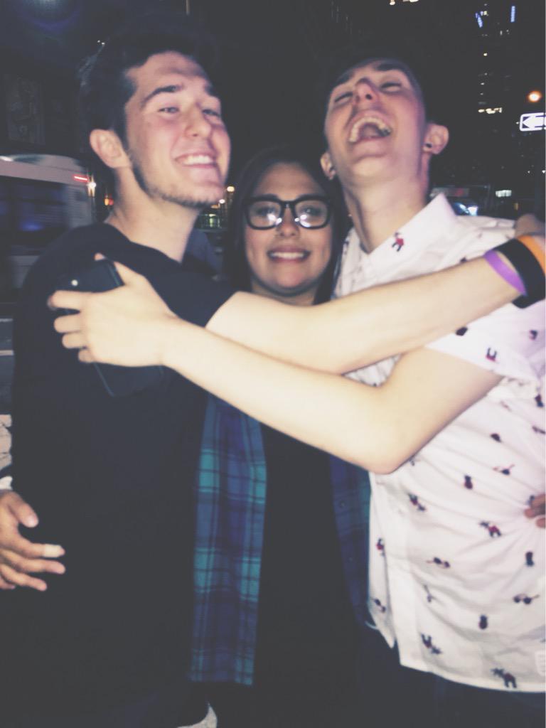 actuallyesme's tweet image. #SDKFollowParty 

rt if these two are ur favorite twins :-)