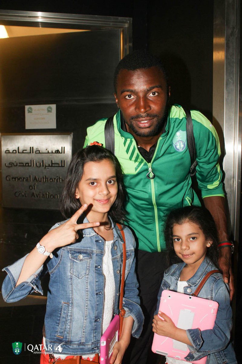 ALAHLI_FC's tweet photo. صور وصول بعثة الفريق الأول الى جدة http://t.co/VudgI7I7FV