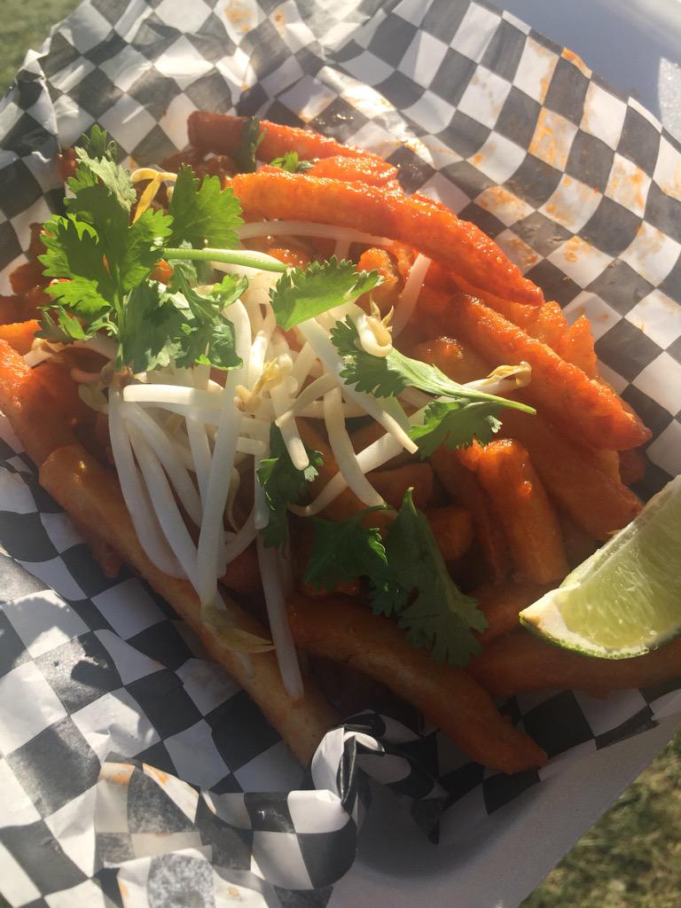 hungryhiba's tweet image. Told you I'd be back for more! @fidelgastros #Round2 #PadThaiFries #PFTF