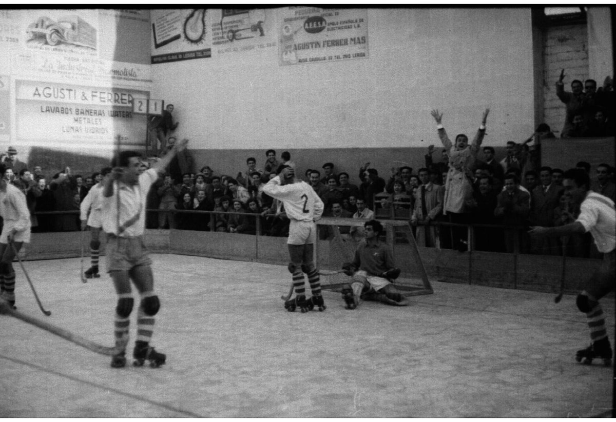 @ICGLleidaLlista <a href="/afolgui/">albert folguera</a> <a href="/EnricDuch/">enric duch teixido</a> A l'antic "Frontón Cervantes" de Rambla d'Aragó.