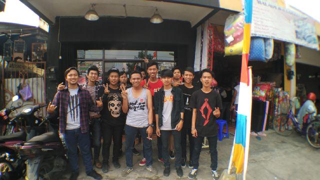 Mampir dulu ke store terbaik di pirwokerto <a href="/Vors_Inc/">VORS.INC</a> buat teman teman yang berada di wilayah manapun belanja yu