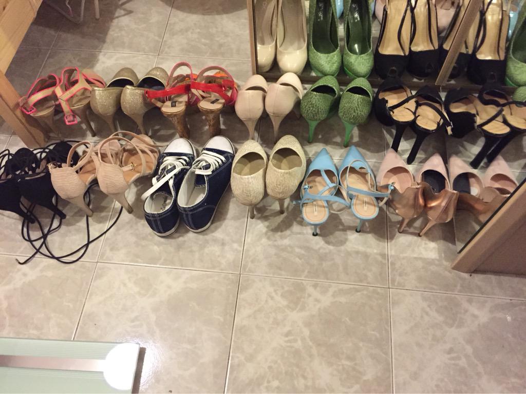 ninaoraloso's tweet photo. #shoes #shoelove @ViewsOnShoes @Shoe_Community trova il paio intruso 😊 http://t.co/mZ3AXNLJmH