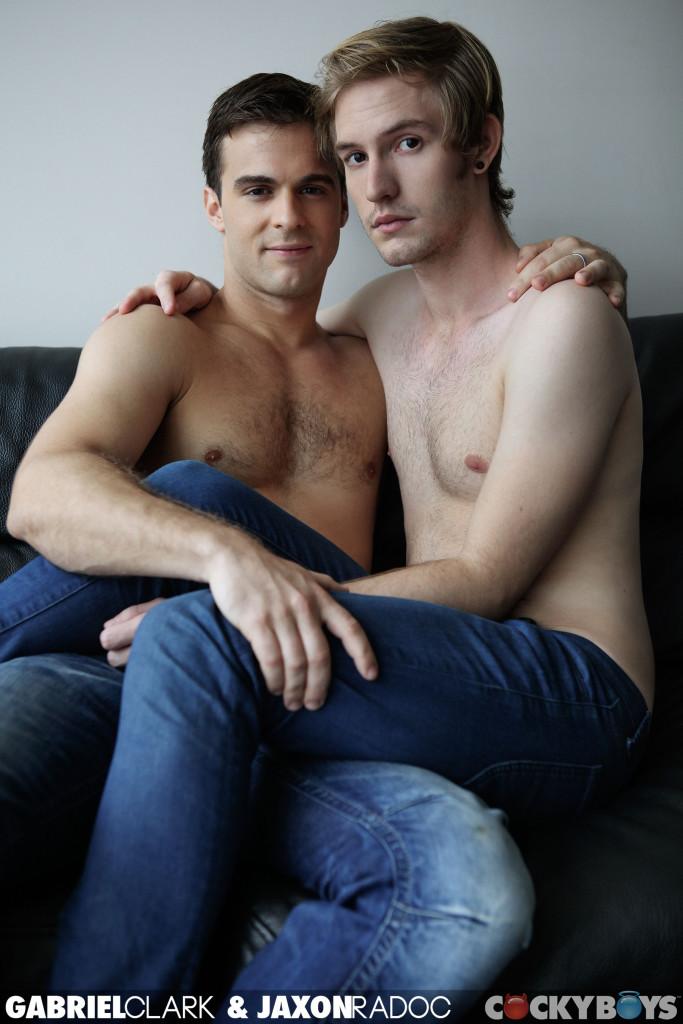 GayPornContent's tweet photo. Logan Moore Tryp Bates ... - VIDEO ==> http://t.co/2irjI1MWFc - #abeautifulbehind - #LoganMoore #TrypBates http://t.co/Pscq6k012d