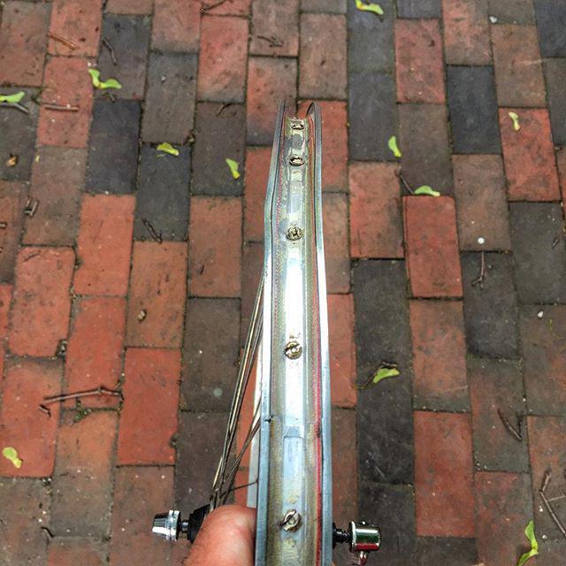 ndoyle's tweet image. Damn. #bikefail #bruisedego ift.tt/1IzdTsL