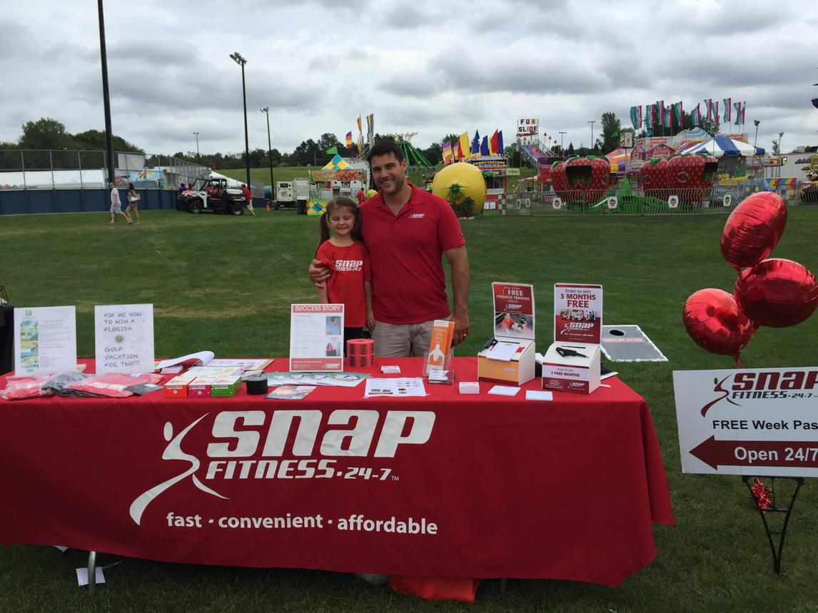 SnapFitnessPL's tweet photo. We're giving away a trip for 2 to FL w/ golf! Register with Snap Fitness Hwy 13 South! #YourNewGym #LakeFrontDays http://t.co/QXvjGTaNtP