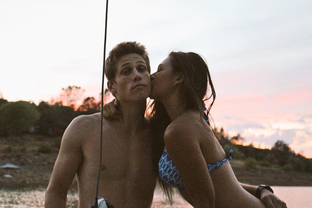 _AvaCado's tweet photo. Going to miss summer days. @brandon_berno http://t.co/WsfVXFn1Ic