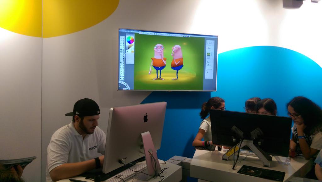 UnTrucDeFous's tweet photo. Pavillon de #wacom au #gamescom15 #draw #workflow #1T2F #UnTrucDeFous http://t.co/2BlQAysg1a