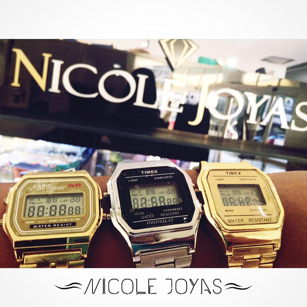 NicoleJoyasS's tweet photo. Ven y busca tu reloj vintage ! Estamos en plaza internacional ,1er nivel, SantiagoRD #reloj #relojes #vintage http://t.co/nsP8y0AOoJ