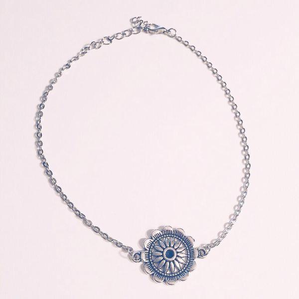 NotGirlyThingss's tweet image. Flower mandala choker is back in stock!
Use promo code 'sns' for a discount on ur whole order! stargazejewelry.com
