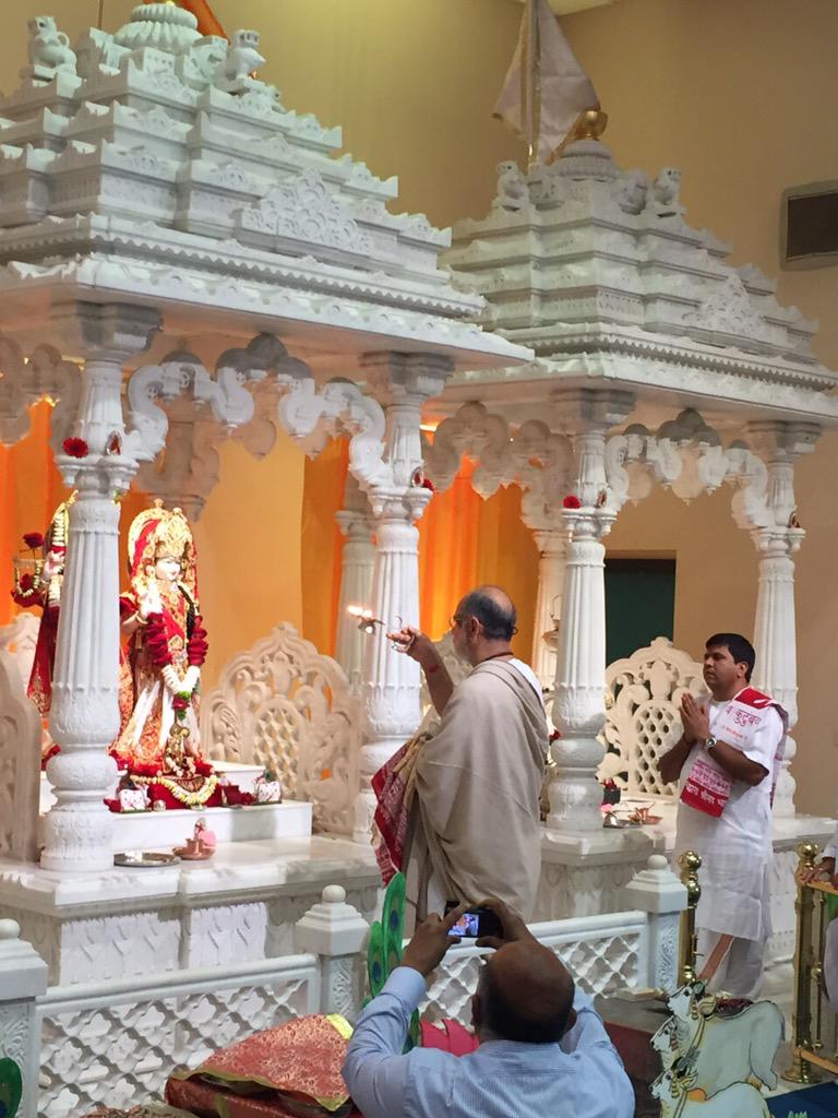 PPBhaishri's tweet photo. Pic of Crawley Temple http://t.co/usrVnRwDsO