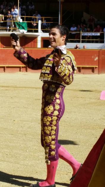 cultorocom's tweet photo. ALMONASTER LA REAL (HUELVA)- Pablo Aguado corta cuatro orejas en su reaparición http://t.co/hVXUis3LLk http://t.co/mYDRRX81jV