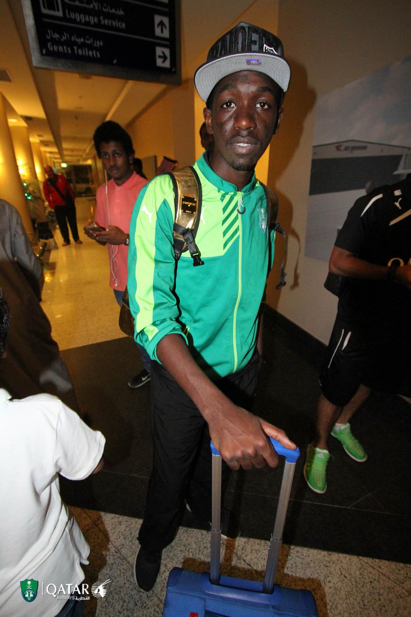 ALAHLI_FC's tweet photo. صور وصول بعثة الفريق الأول الى جدة http://t.co/GdDocvDftA