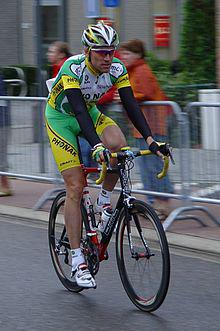 A happy dapper 43rd birthday to Axel Merckx! 