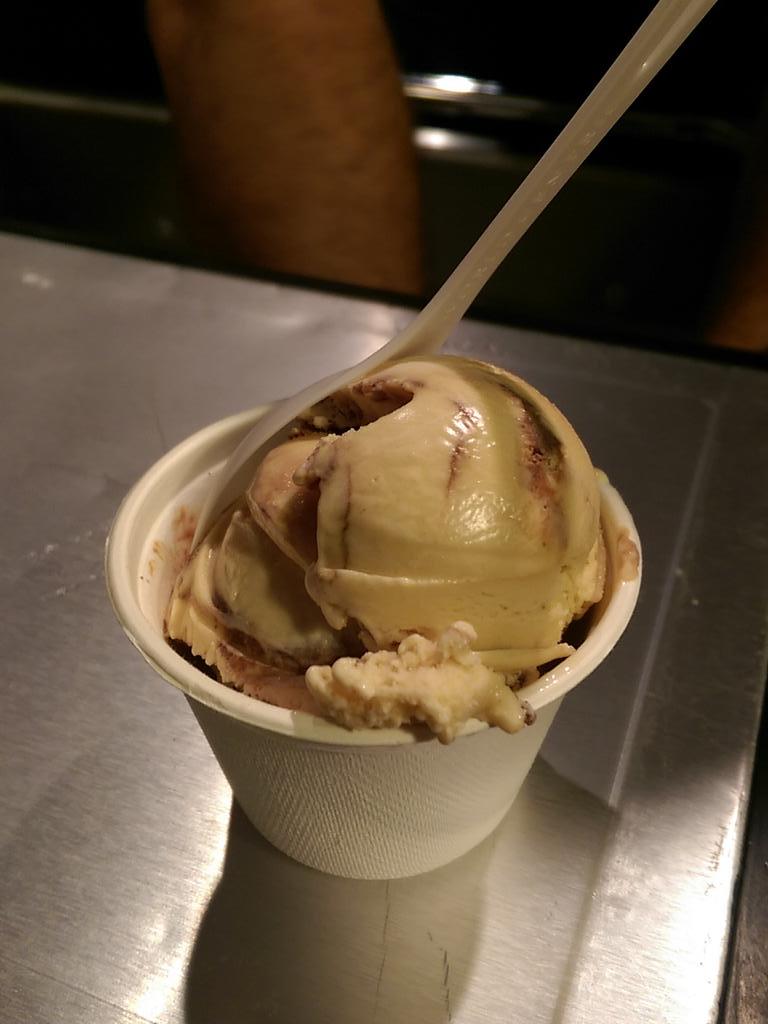 theHackRU's tweet photo. No need to @venmo cows for this milk money @braintree_dev #battlehack @iceandvice http://t.co/DjcQZ79pkd