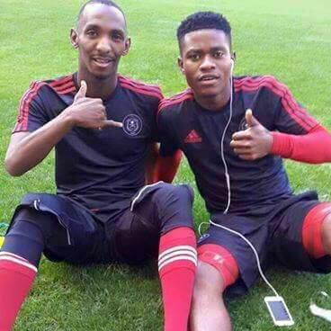 SiyendaneMhayis's tweet photo. Aiiiiiiiccchhhh @jomoroski @MMasuku_26_10 @davidmasindi #SlyzaTsotsiIsifikileIbhakaniya #TheSpiritNeverDies #CAFCC http://t.co/oMYi9UkKKn