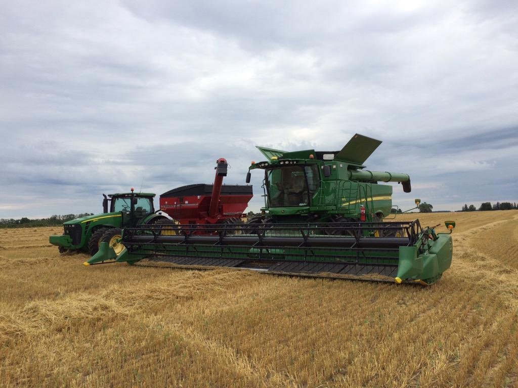 JoshuaBuehlow's tweet photo. Thanks @PremierEquip1 for the great demo of a new S670. #JohnDeere #ontag http://t.co/LfQUvlehHS
