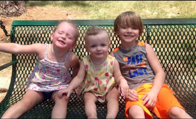 Trudy_M_Hale's tweet photo. My 3 Hearts ❤️ #LoveMyGrandBabies #ParkPlayTime #SummerTimeInLa http://t.co/GsfPcHt4Ry