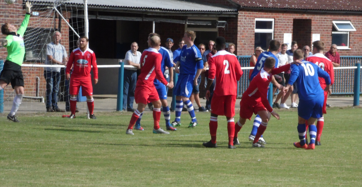 PatMegginson's tweet photo. I believe I inadvertently snapped Crash scoring @bostontownfc 's third in their 4-2 win. Flukey pic! #notdavidbailey http://t.co/V2MF2GTFTa