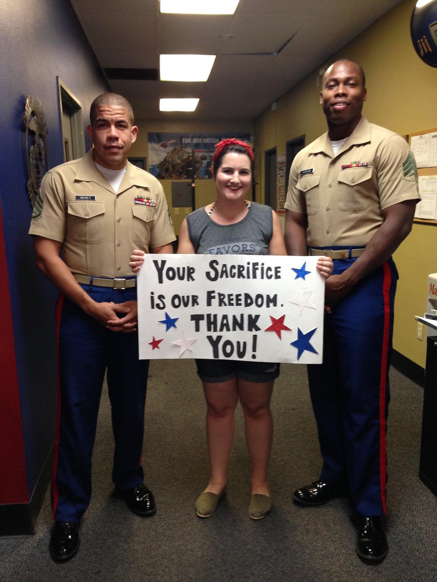 VaticanClock's tweet photo. More than 10% of veterans that return from war suffer PTSD. Veterans, your sacrifice is our freedom. THANK YOU! http://t.co/HJiOwrh1m6