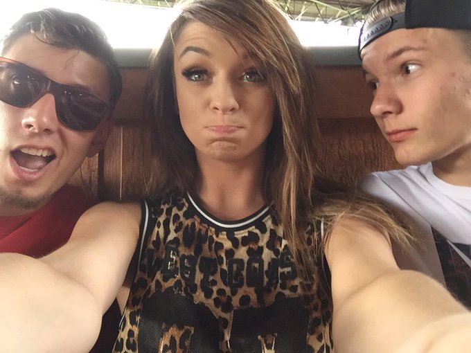 Best day I've had in awhile 🙌🏻 #WarpedTour http://t.co/udJUfsYqTe<a href="/tag/warpedtour"class="tags">#WarpedTour</a>