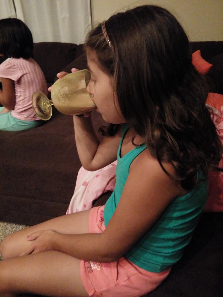 RandeeMorris4's tweet photo. Breakfast and the kids love these! 💖 http://t.co/fRSgTQ4MeT. #shakleeisthebestever http://t.co/WDHDxuGc7b