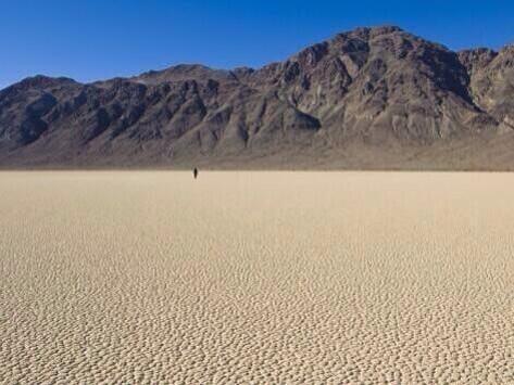 StumblerTop's tweet photo. Im actually pretty attractive if you stand far away enough http://t.co/we63KOLAXb