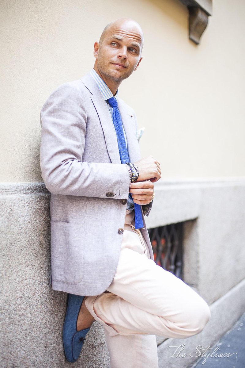 TheStylian's tweet photo. #Style #Icon #LucaRubinacci,@RubinacciClub posing for #TheStylian.
#Rubinacci #Streetstyle #Sprezzatura http://t.co/GpFBqXOFxD