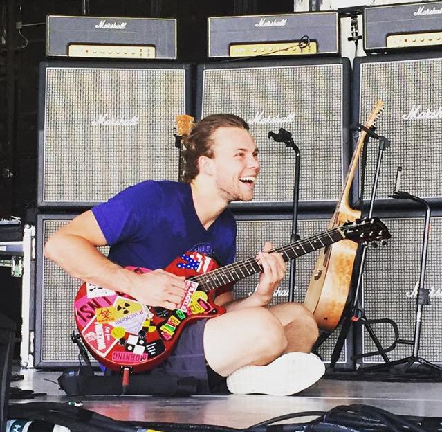 Ash (@loser_michxel) on Twitter photo 