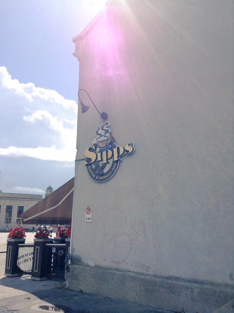 carfaces's tweet photo. I think we found the owner of Sipps' car!☕️🚗 http://t.co/9ldrprqFOj
